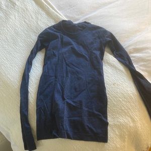 Lululemon long sleeve top blue with black heathering